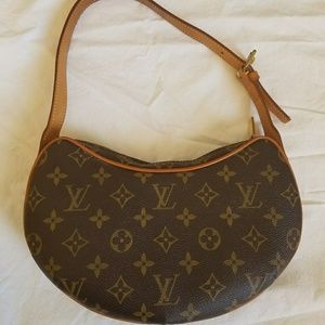 Louis Vuitton Monogram Canvas Croissant PM